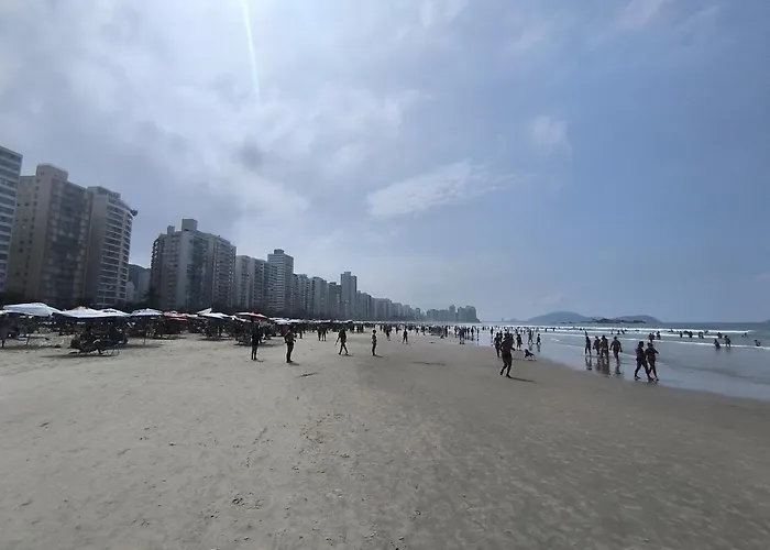 Apê na Enseada - Ar, Wi-Fi, garagem e praia a pé! Guarujá